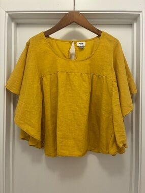 Old Navy Mustard Flutter Sleeve Peasant Blouse